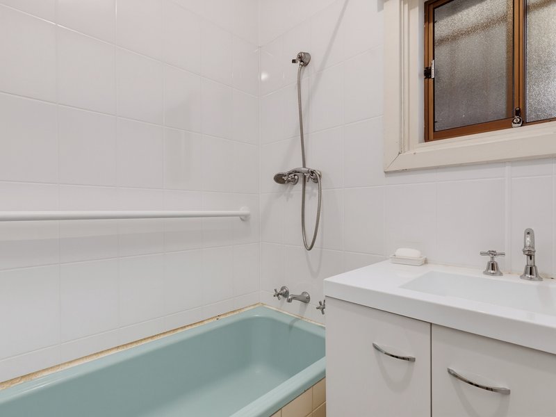 Photo - 40 Brodie Crescent, Christies Beach SA 5165 - Image 8