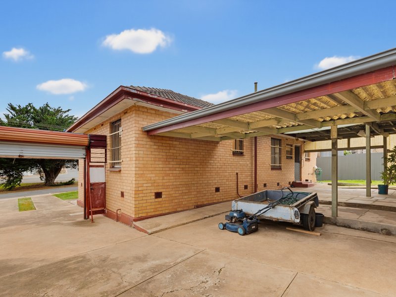 Photo - 40 Brodie Crescent, Christies Beach SA 5165 - Image 10
