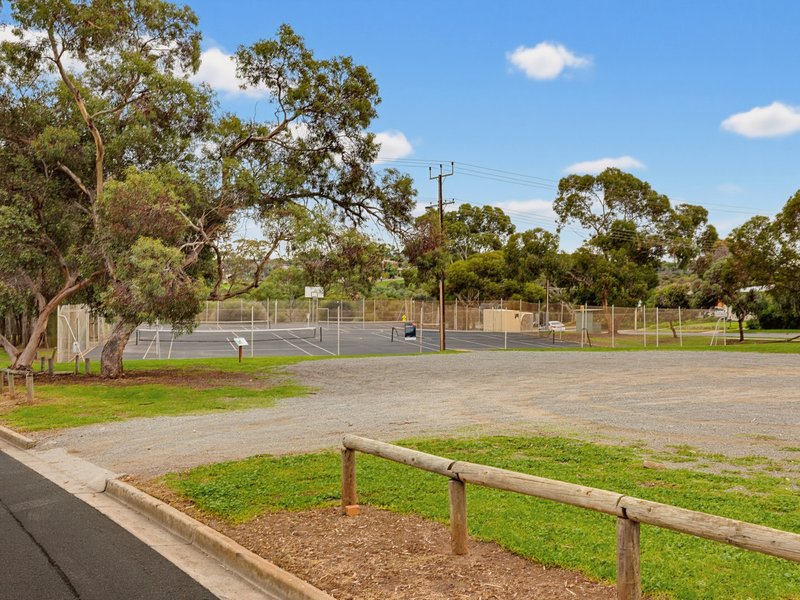 Photo - 40 Brodie Crescent, Christies Beach SA 5165 - Image 14
