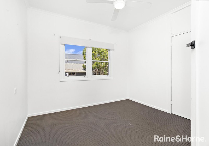 Photo - 40 Bunberra Street, Bomaderry NSW 2541 - Image 5