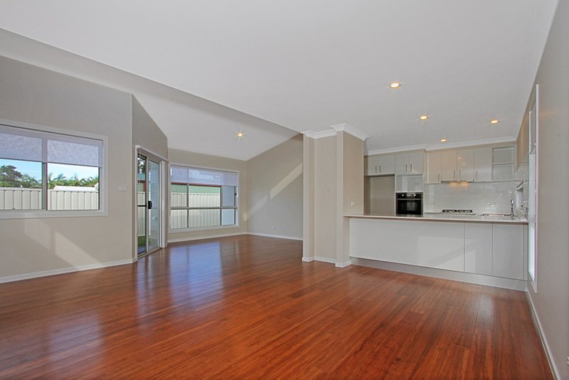 Photo - 40 Burrill Street South, Ulladulla NSW 2539 - Image 2