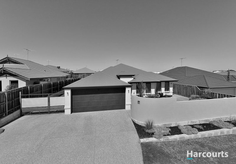 40 Buttercup Parkway, Halls Head WA 6210