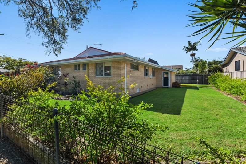 Photo - 40 Cabarita Avenue, Tugun QLD 4224 - Image 11