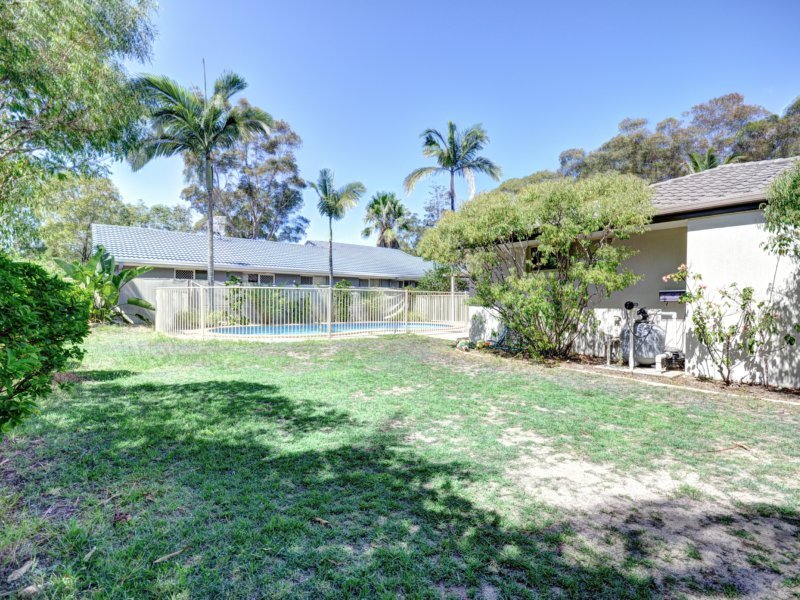 Photo - 40 Camberwell Cct , Robina QLD 4226 - Image 16