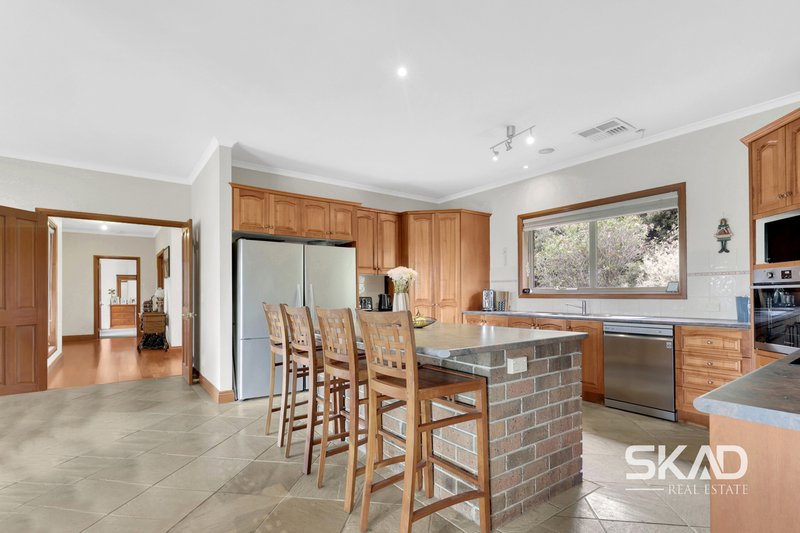 Photo - 40 Captain Pearson Drive, Mickleham VIC 3064 - Image 5