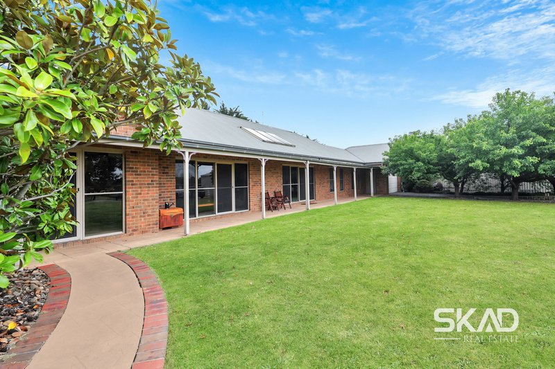 Photo - 40 Captain Pearson Drive, Mickleham VIC 3064 - Image 22