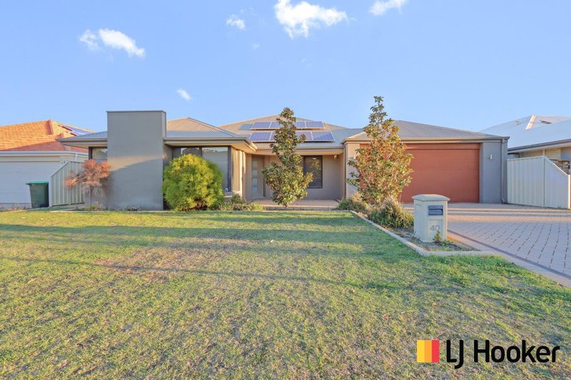 Photo - 40 Carbine Loop, Banksia Grove WA 6031 - Image 2