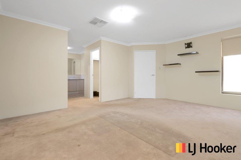 Photo - 40 Carbine Loop, Banksia Grove WA 6031 - Image 9