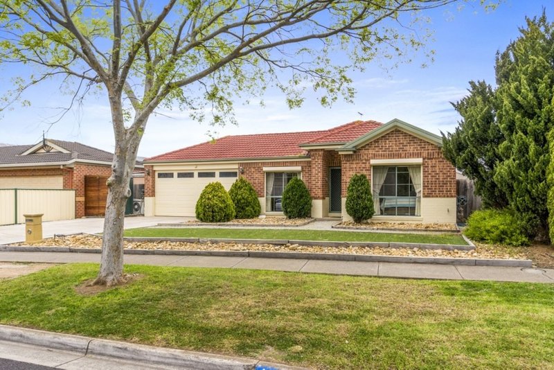 Photo - 40 Carruthers Drive, Hoppers Crossing VIC 3029 - Image 2