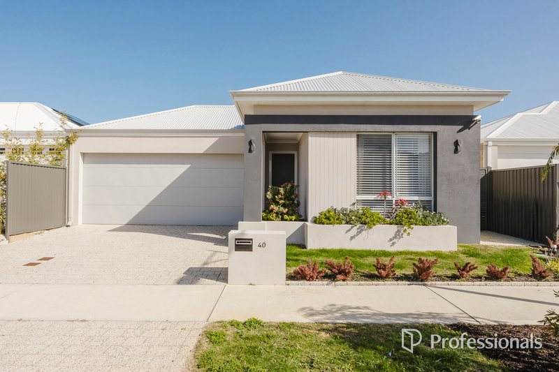 Photo - 40 Casina Way, Jindalee WA 6036 - Image 1