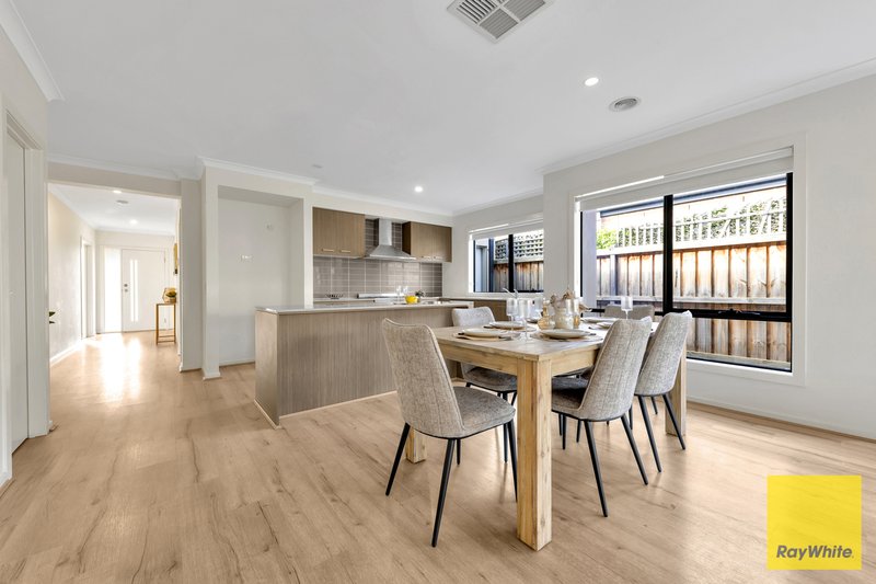 Photo - 40 Cassinia Circuit, Tarneit VIC 3029 - Image 8