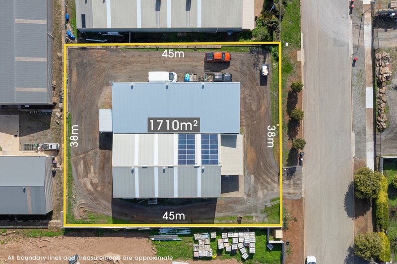 Photo - 40 Chapman Road, Hackham SA 5163 - Image 2