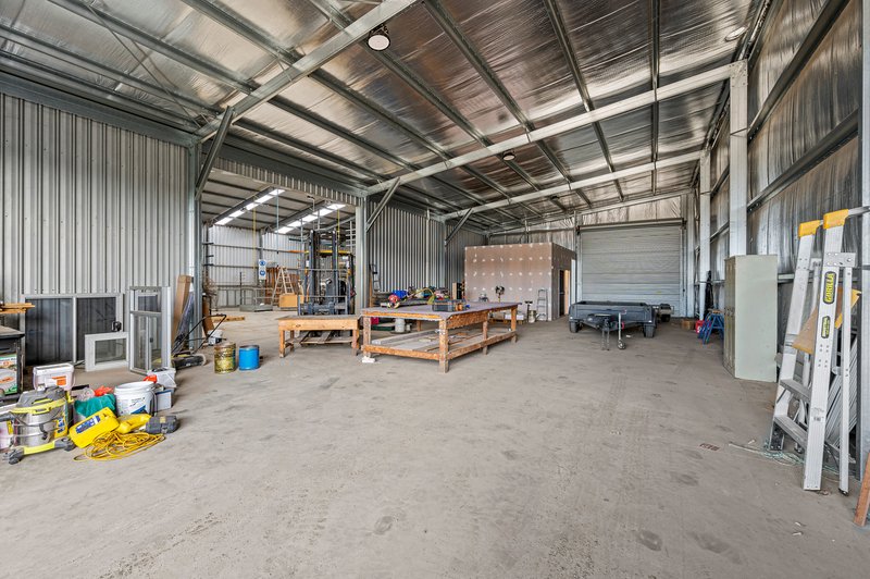 Photo - 40 Chapman Road, Hackham SA 5163 - Image 3