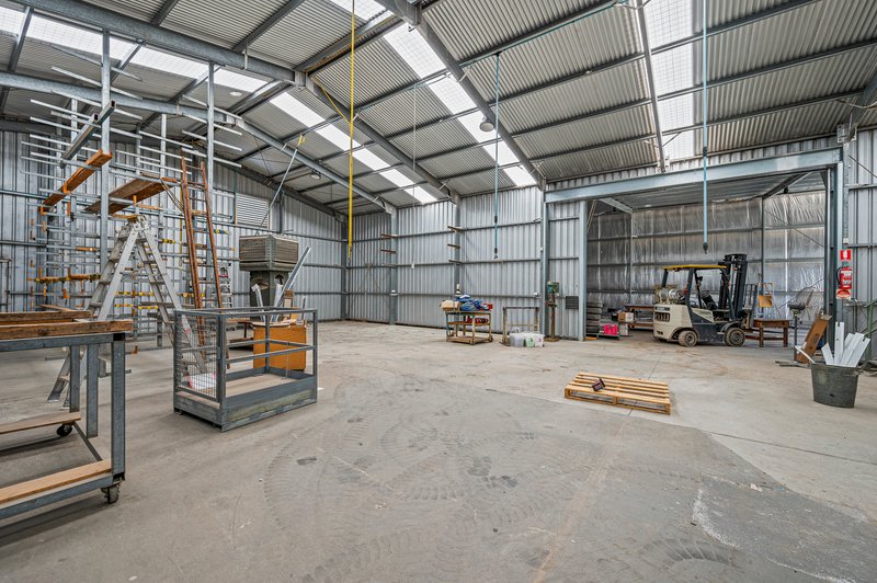 Photo - 40 Chapman Road, Hackham SA 5163 - Image 6