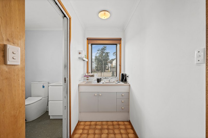 Photo - 40 Chapman Road, Hackham SA 5163 - Image 12