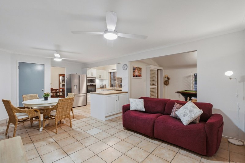 Photo - 40 Chesterfield Crescent, Kuraby QLD 4112 - Image 6