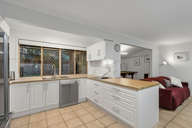 Photo - 40 Chesterfield Crescent, Kuraby QLD 4112 - Image 8