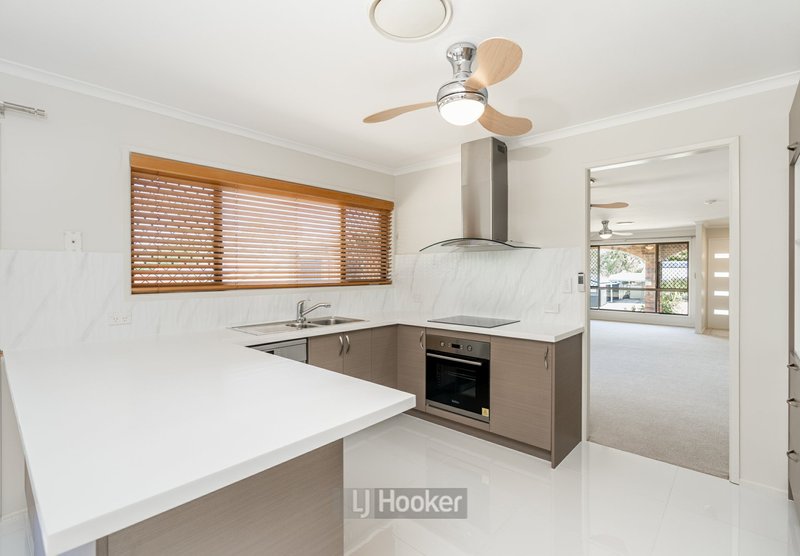 Photo - 40 Conifer Street, Hillcrest QLD 4118 - Image 8