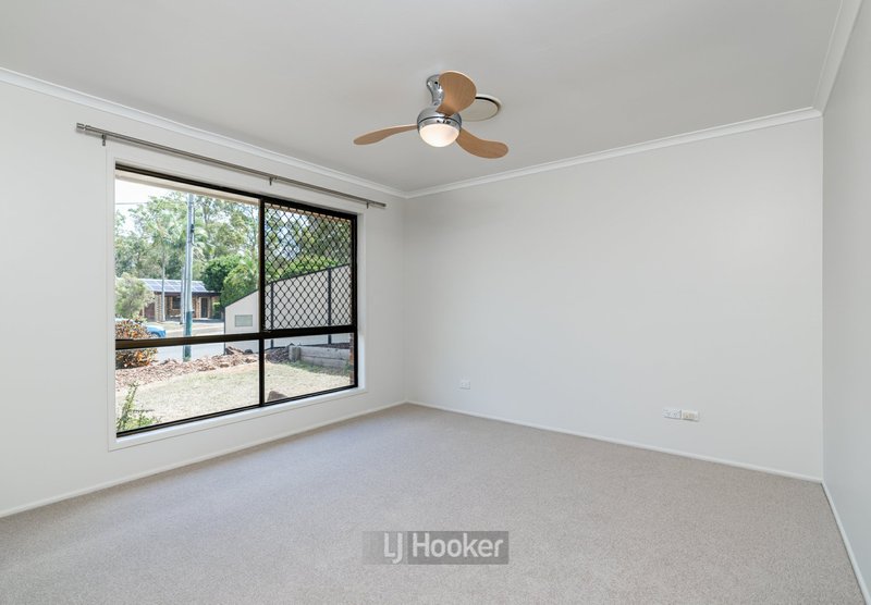 Photo - 40 Conifer Street, Hillcrest QLD 4118 - Image 12