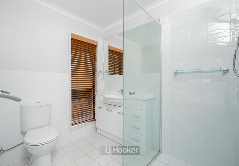 Photo - 40 Conifer Street, Hillcrest QLD 4118 - Image 14