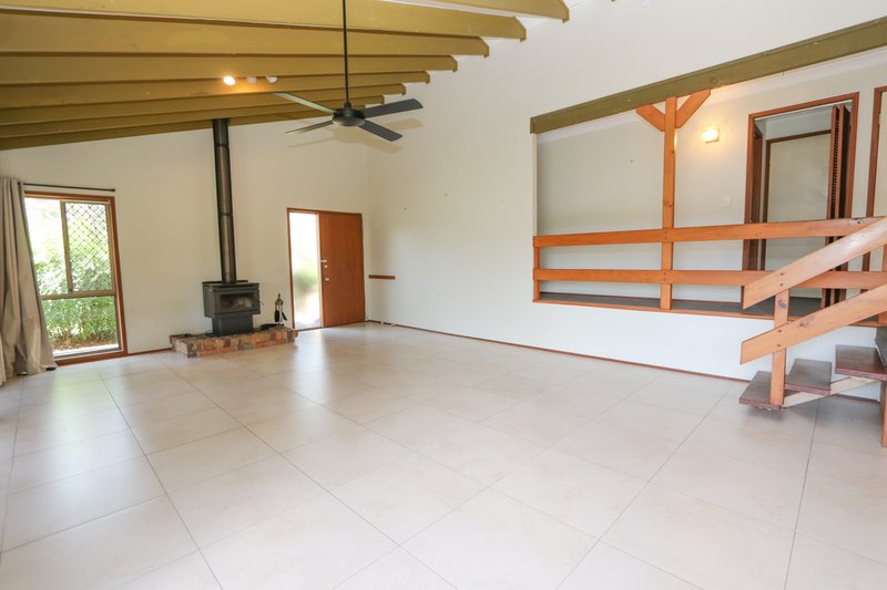 Photo - 40 Constellation Crescent, Mudgeeraba QLD 4213 - Image 3