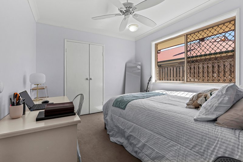 Photo - 40 Coolabah Crescent, Bridgeman Downs QLD 4035 - Image 15