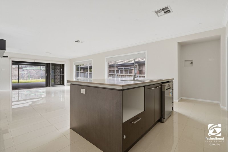 Photo - 40 Corven Avenue, Elderslie NSW 2570 - Image 8