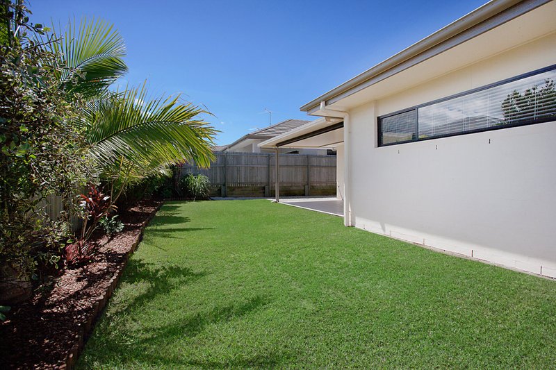 Photo - 40 Couples Street, North Lakes QLD 4509 - Image 13