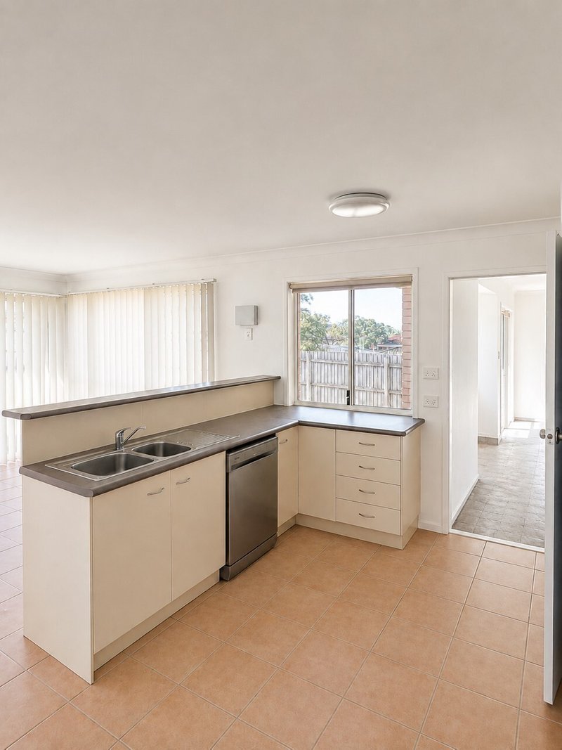 Photo - 40 Crestridge Crescent, Morayfield QLD 4506 - Image 3
