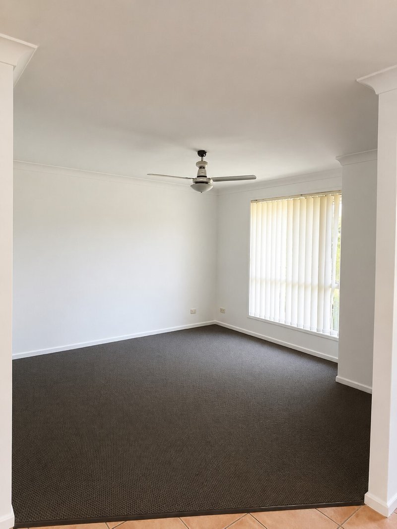 Photo - 40 Crestridge Crescent, Morayfield QLD 4506 - Image 6