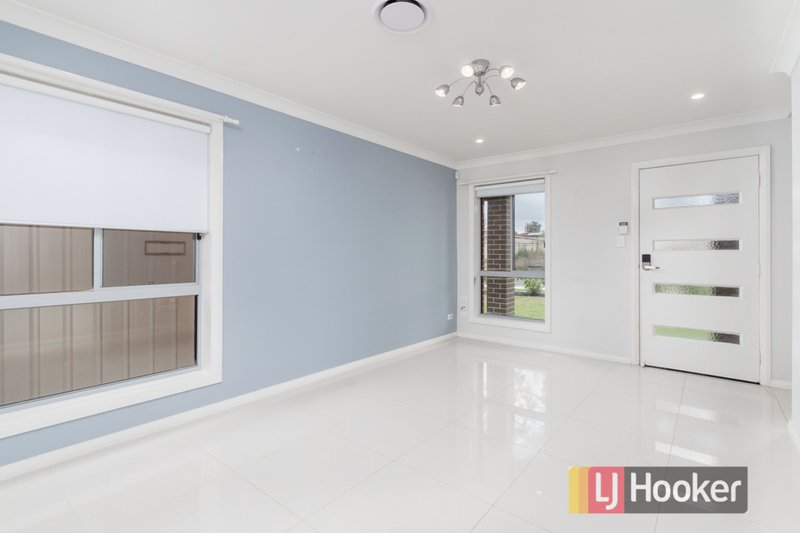 Photo - 40 Criterion Crescent, Doonside NSW 2767 - Image 6