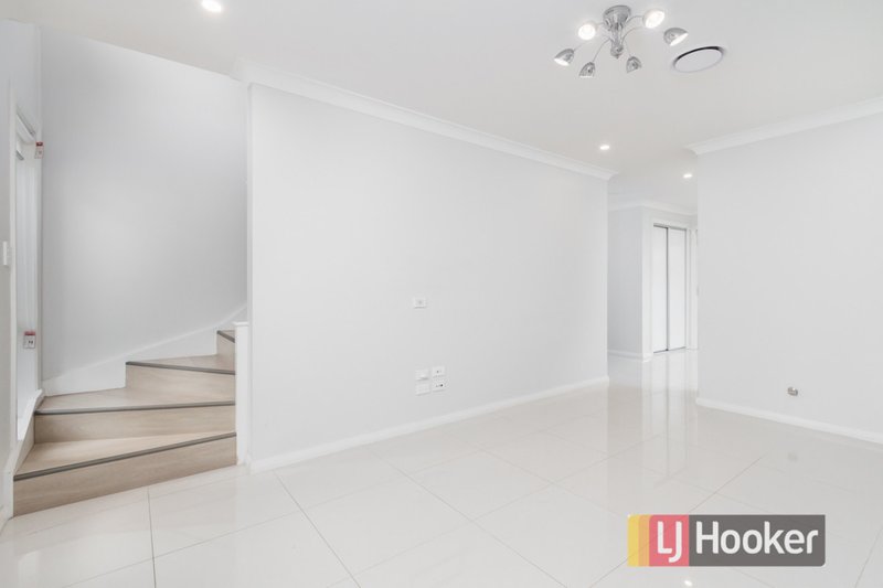 Photo - 40 Criterion Crescent, Doonside NSW 2767 - Image 8