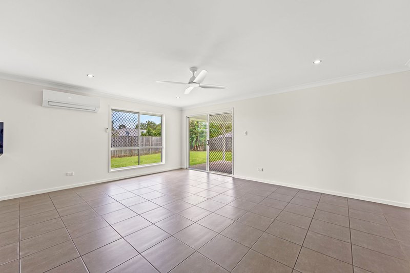 Photo - 40 Cypress Circuit, Coomera QLD 4209 - Image 4