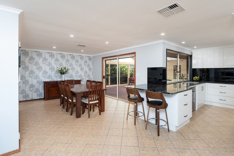 Photo - 40 Davis Avenue, Christies Beach SA 5165 - Image 4