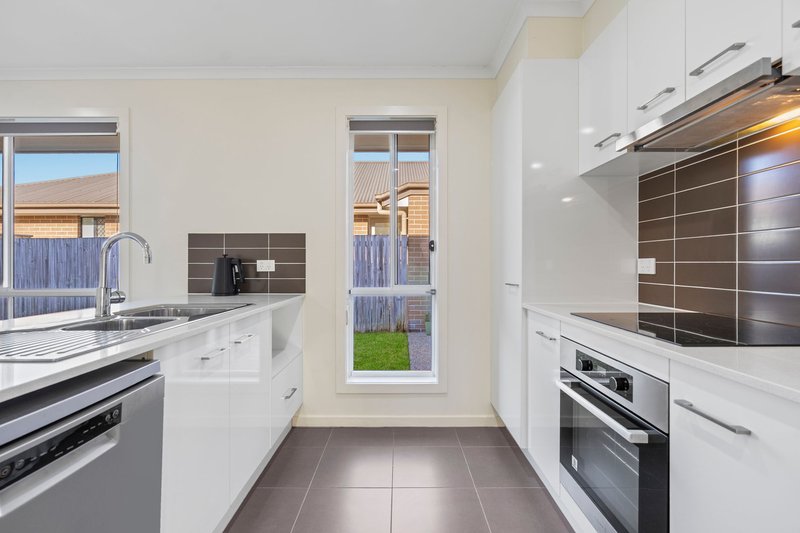 Photo - 40 Denham Circuit, Willow Vale QLD 4209 - Image 3