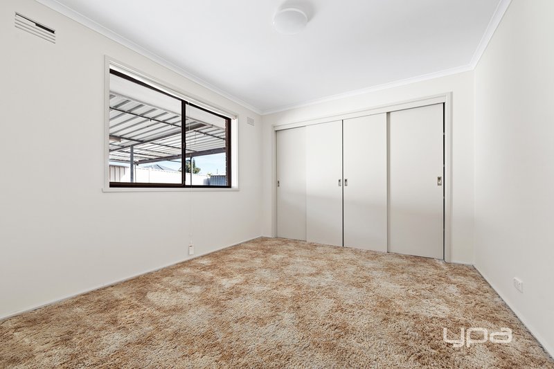 Photo - 40 Denton Avenue, St Albans VIC 3021 - Image 10