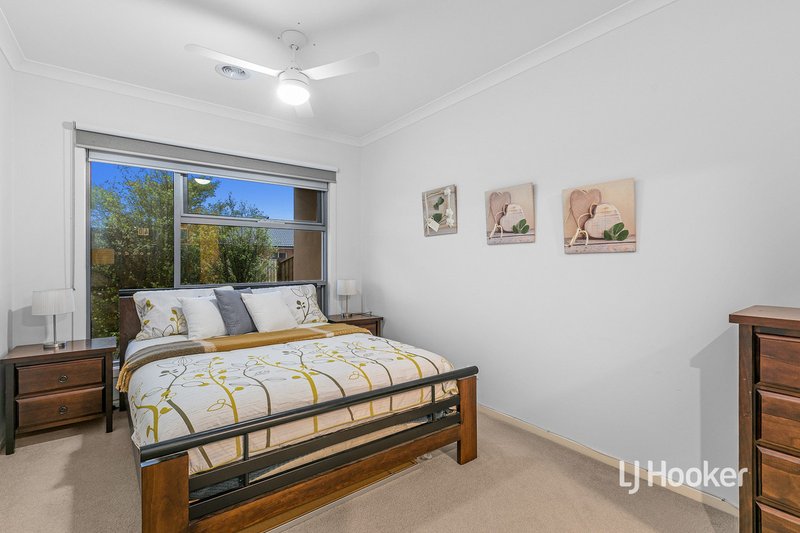 Photo - 40 Devoe Road, Point Cook VIC 3030 - Image 10