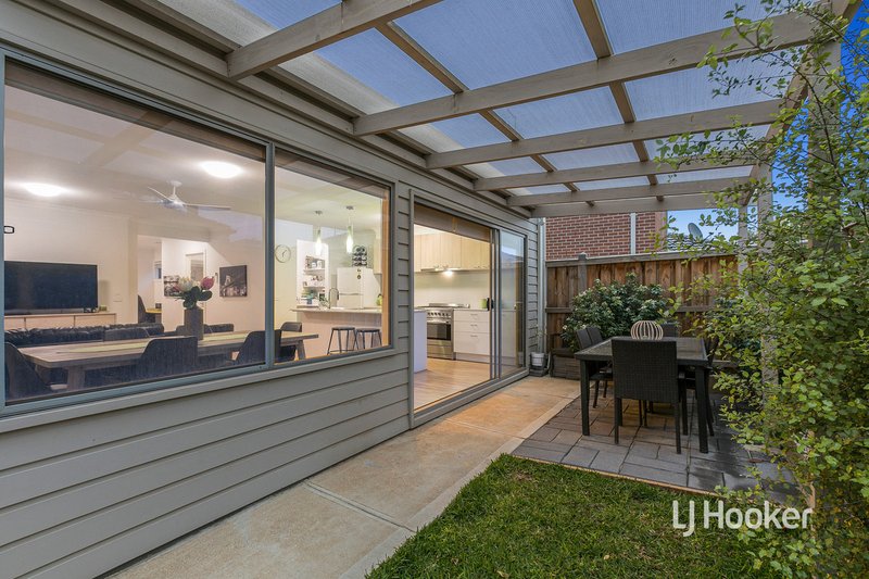 Photo - 40 Devoe Road, Point Cook VIC 3030 - Image 16