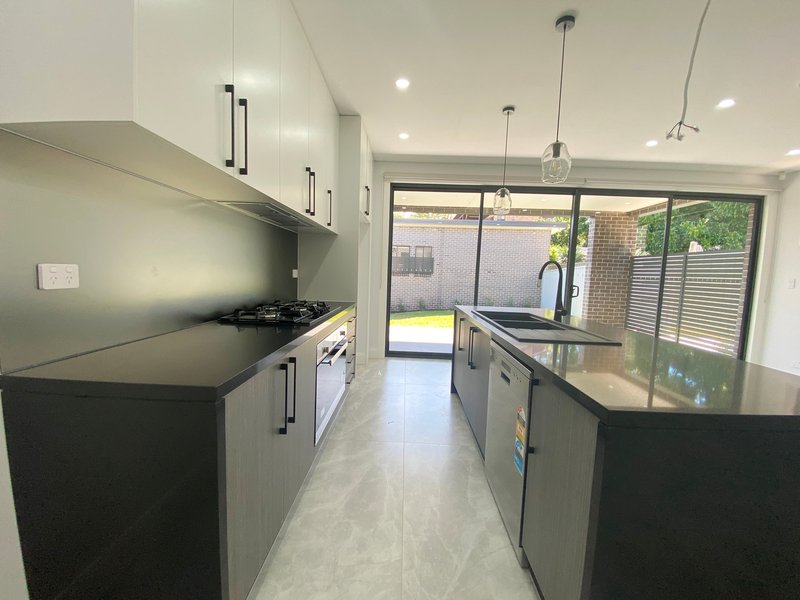 Photo - 40 Dorothy Street, Wentworthville NSW 2145 - Image 7