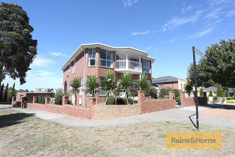 Photo - 40 Douglas Mawson Drive, Roxburgh Park VIC 3064 - Image 13