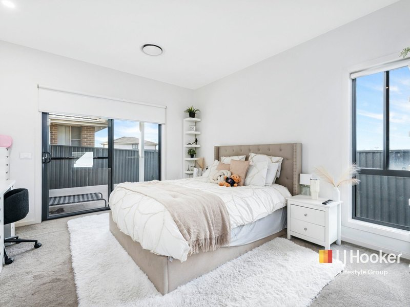 Photo - 40 Drover Street, Oran Park NSW 2570 - Image 6