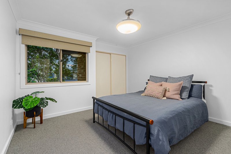 Photo - 40 Eclipse Street, Bridgeman Downs QLD 4035 - Image 15