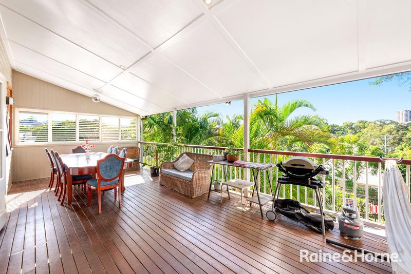 Photo - 40 Ellerslie Crescent, Taringa QLD 4068 - Image 8