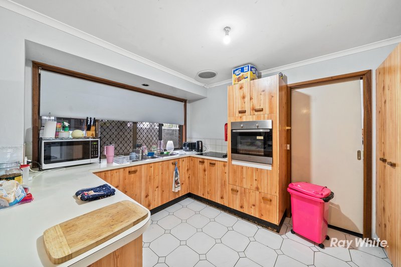 Photo - 40 Emerald Drive, Regents Park QLD 4118 - Image 5