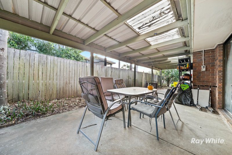 Photo - 40 Emerald Drive, Regents Park QLD 4118 - Image 9