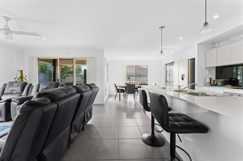 Photo - 40 Expedition Drive, North Lakes QLD 4509 - Image 4
