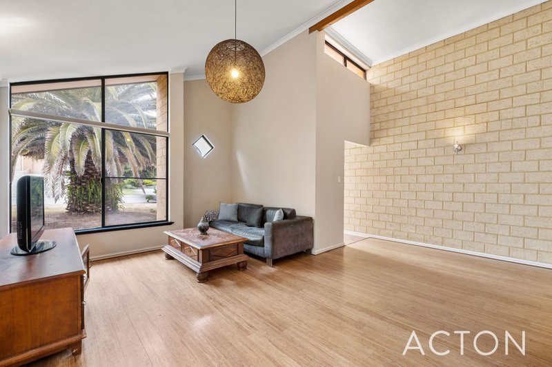 Photo - 40 Fairbairn Road, Coogee WA 6166 - Image 2