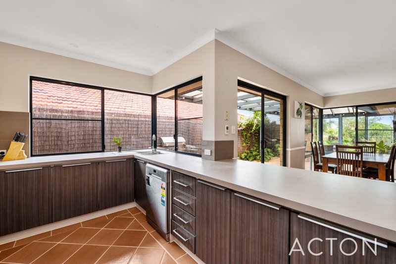 Photo - 40 Fairbairn Road, Coogee WA 6166 - Image 8