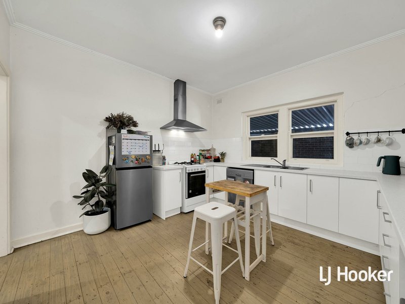 Photo - 40 Fairview Terrace, Clearview SA 5085 - Image 4