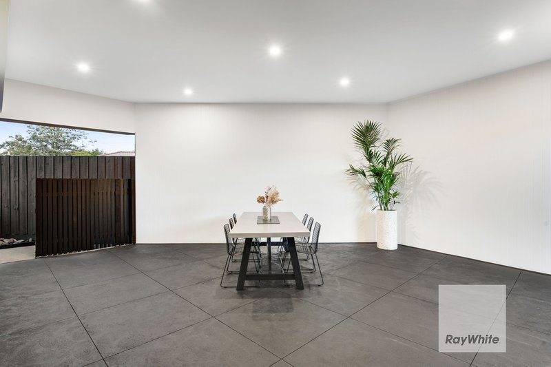 Photo - 40 Finton Grove, Gladstone Park VIC 3043 - Image 24